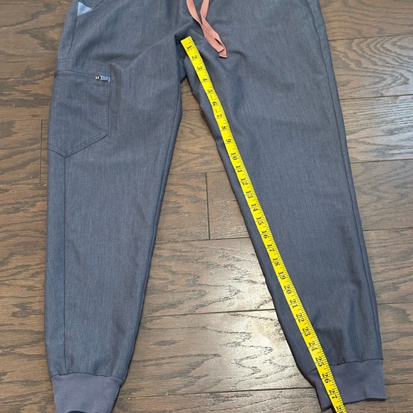 FIGS Woman’s Zamora Jogger Scrub Pants Gray Size Small - Picture 6 of 8